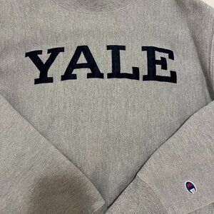Yale Grey Champion Reverse Weave Crewneck Sweatshirt sz M